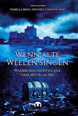 Eine im Meer versunkene Schatzkiste liegt verschlossen im Wasser. Oberhalb des Wasserspiegels steht eine Burganlage unter dunklen Wolken am Ufer.